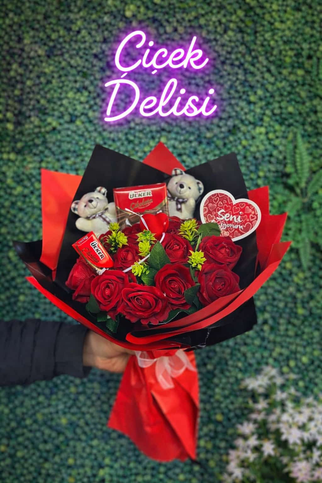 �ikolatal� Kal�c� G�l Buketi